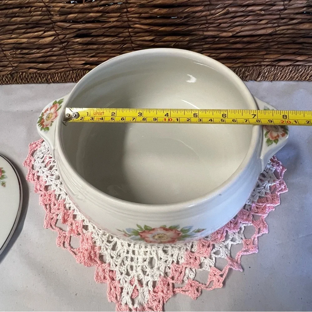Halls Superior Quality Kitchenware Rose White Casserole Dish Circa 1945